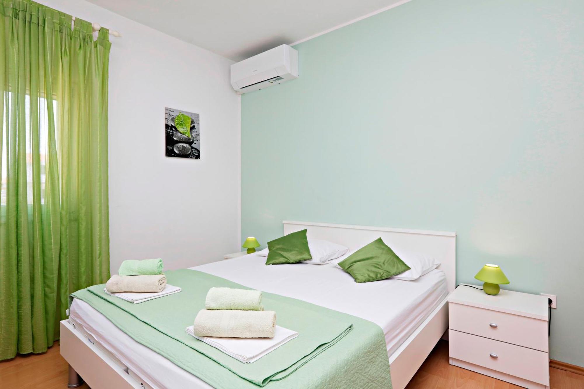 Apartments With A Parking Space Vodice - 16543 Phòng bức ảnh