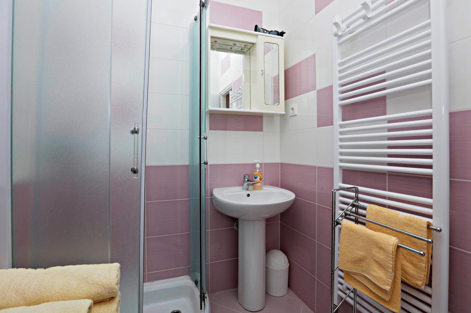Apartments With A Parking Space Vodice - 16543 Phòng bức ảnh