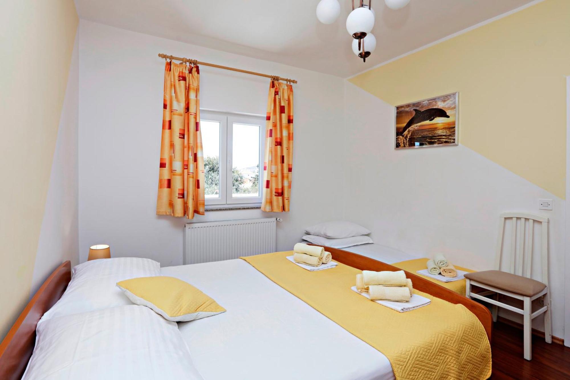 Apartments With A Parking Space Vodice - 16543 Phòng bức ảnh
